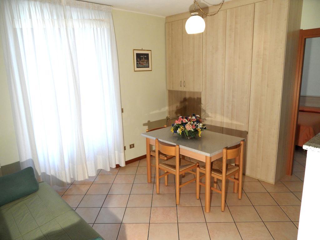 Casa Vacanze Touring Verbania Bagian luar foto