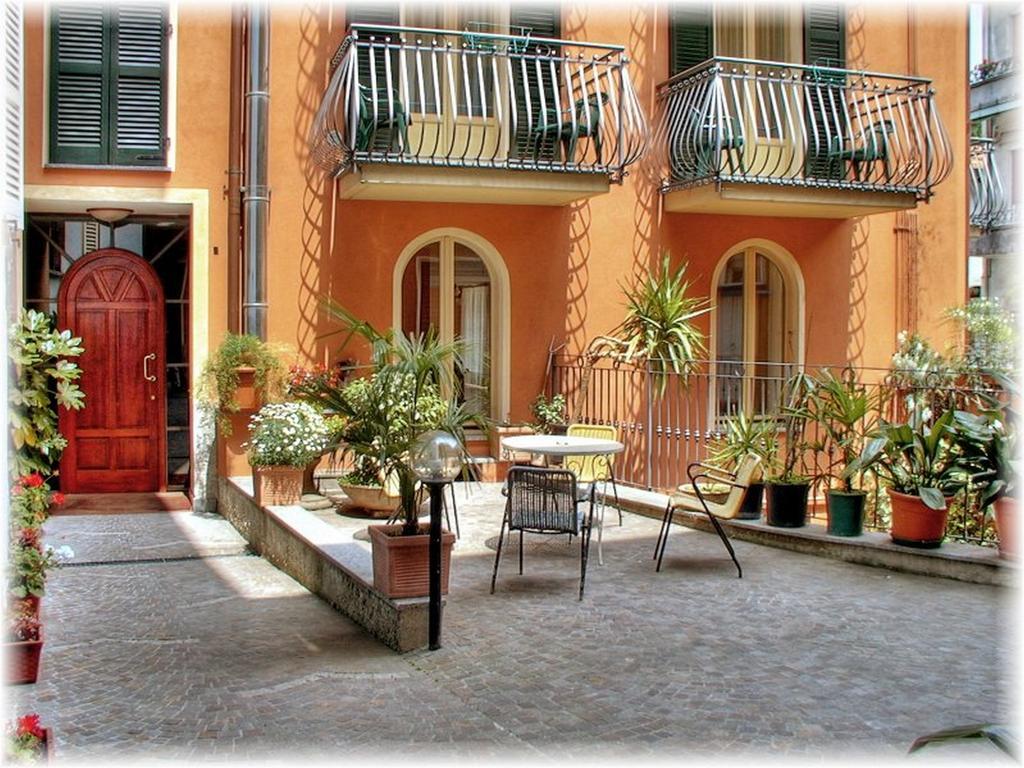 Casa Vacanze Touring Verbania Bagian luar foto