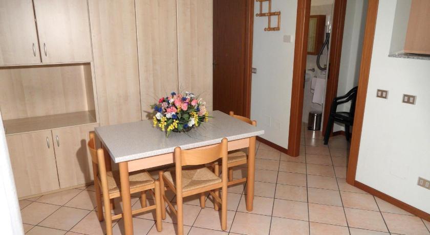 Casa Vacanze Touring Verbania Ruang foto